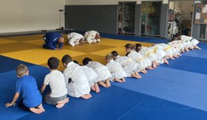 Rituel du Salut au Club de judo de Pierrefeu du Var